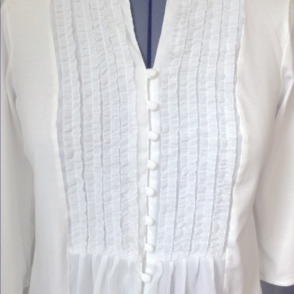 White lightweight tunic w/2  fabrics & 3/4 sleeve - Picture 3 of 7